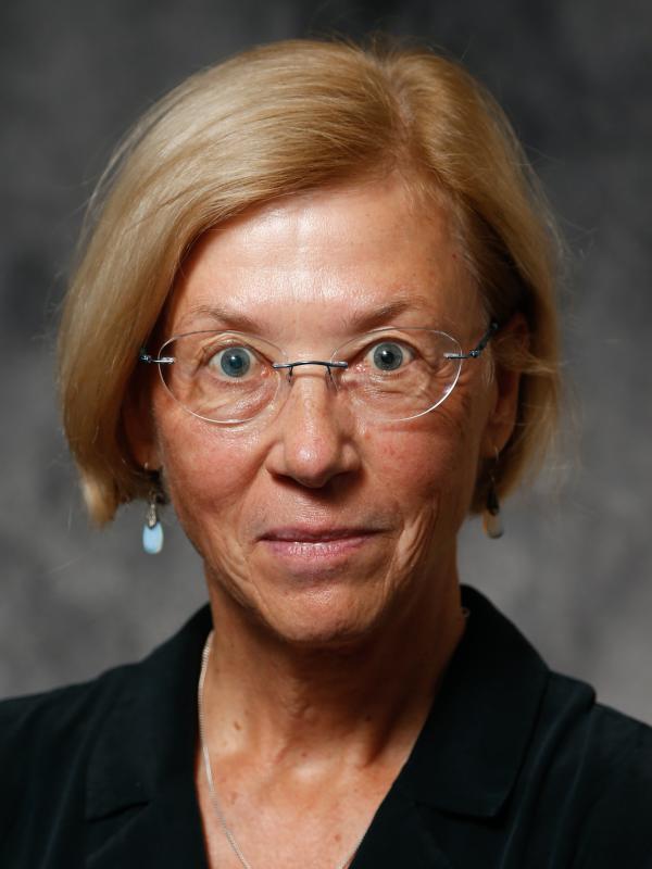 Headshot of Iris Meier